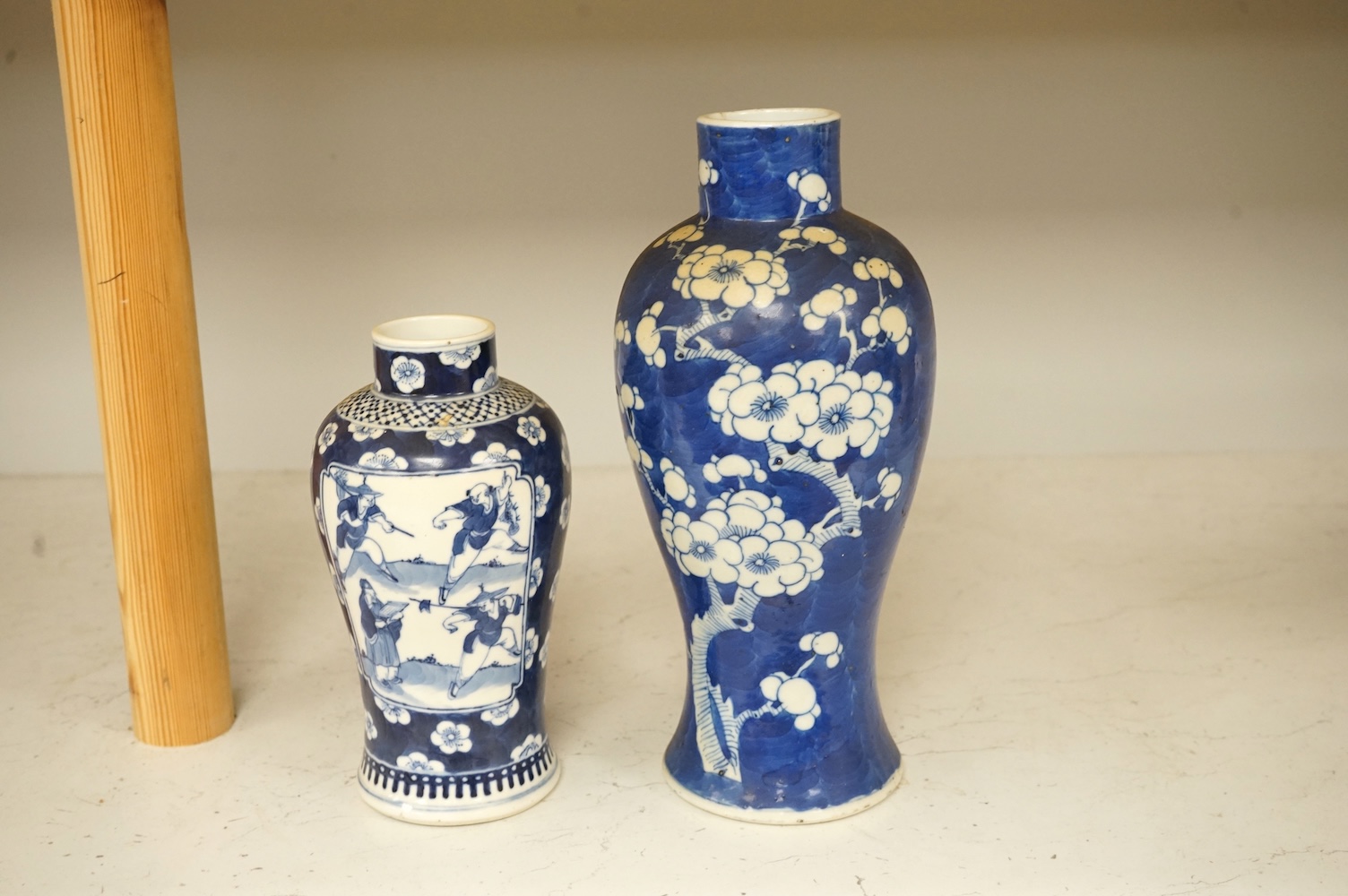 Two Chinese blue and white vases, Guangxu period, 26cm